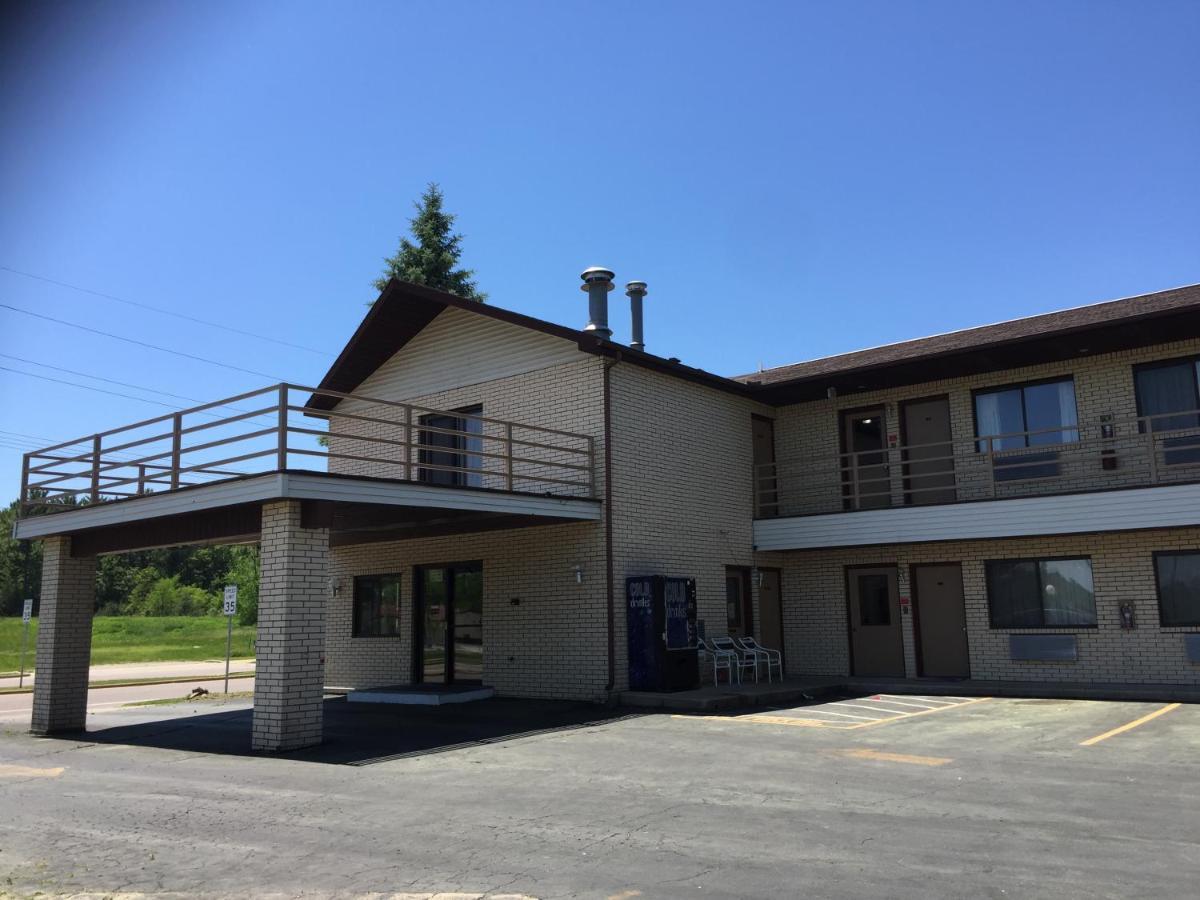 Malibu Inn Lake Delton Dış mekan fotoğraf