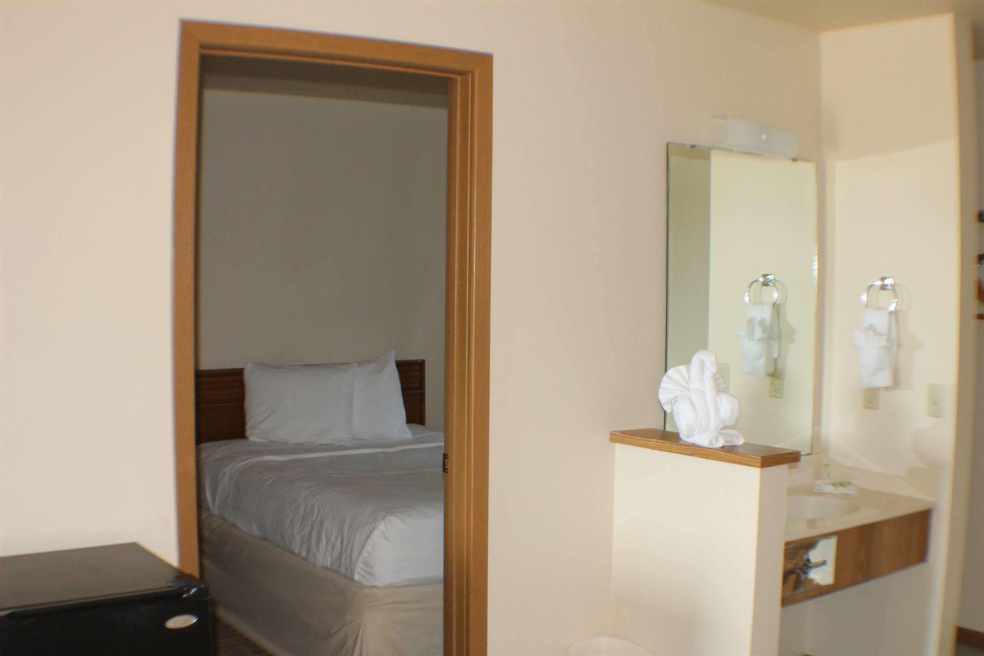 Malibu Inn Lake Delton Dış mekan fotoğraf